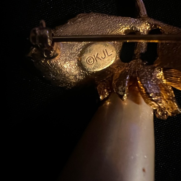 Brooch - Picture 3 of 3